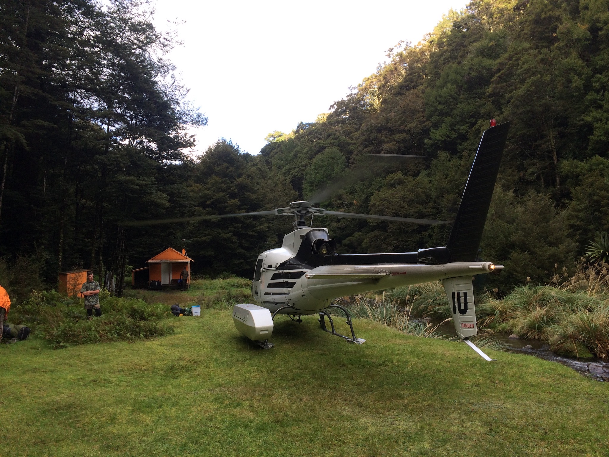 Helisika Taupo NZ Helicopter Hunting & Fishing Charters
